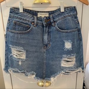 PacSun ripped mini denim skirt 💙